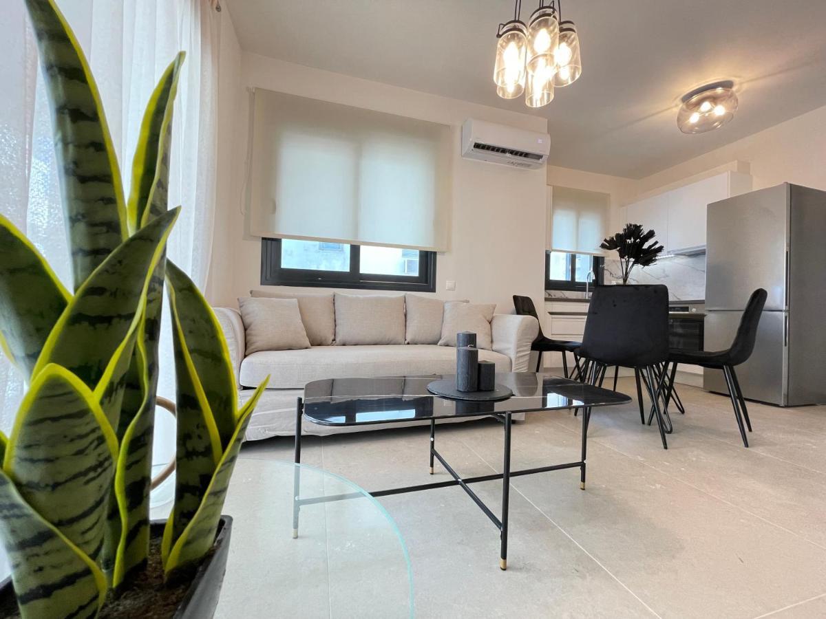 Modern Apartments Near Marina Flisvos เอเธนส์ ภายนอก รูปภาพ